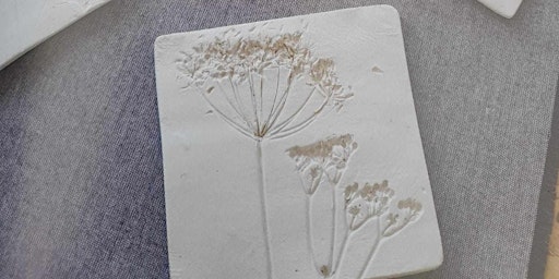 Immagine principale di Creating Nature Inspired Clay Coasters 