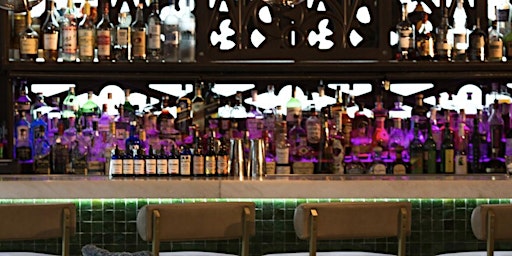 Hauptbild für First Fridays Cocktail Party at Surfcomber Hotel