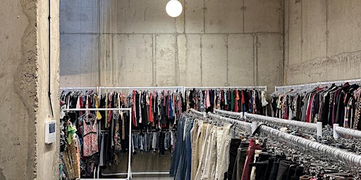 VINTAGE WAREHOUSE THRIFTING EVENT BY Y2KWHOLESALE!  primärbild