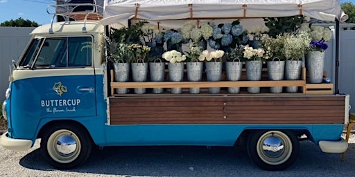 Image principale de Books and Blossoms with Buttercup Flower Truck