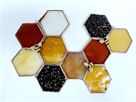 Immagine principale di Stained Glass Beehive Suncatcher 