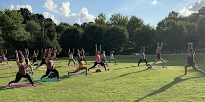 Imagen principal de Yoga on The Lawn Returns to Uptown Atlanta