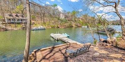 Lakefront Open House Tour in Lake Sherwood MO - 4 Waterfront Homes To View! primary image