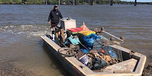 RUBBISH CLEAN UP EVENT: Burnett River MAY Day 1/3