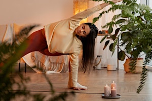 Immagine principale di FREE Candlelight Yoga with Aromatherapy 