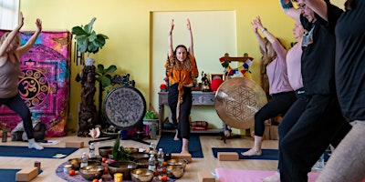 Primaire afbeelding van YOGA AND SOUND HEALING MONDAY SESSIONS
