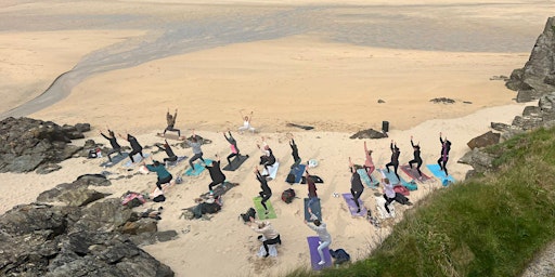 Imagem principal de Beach Yoga Fun