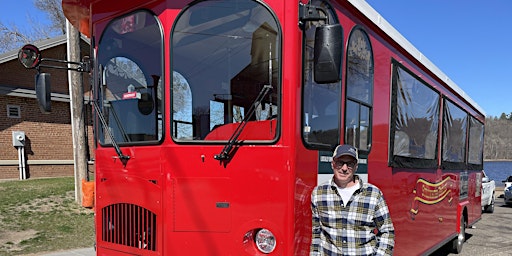 Immagine principale di Three Fish, Two Skis, and a Wise Man:  Hayward Trolley Tour 