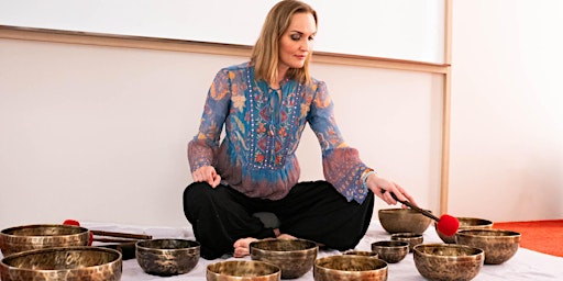 Imagem principal do evento Sound Healing Fusion: Harmonize and Heal with Singing Bowls and Reiki