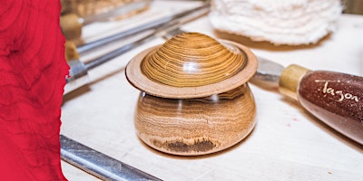 Imagen principal de Cardiff Store- The art of woodturning boxes