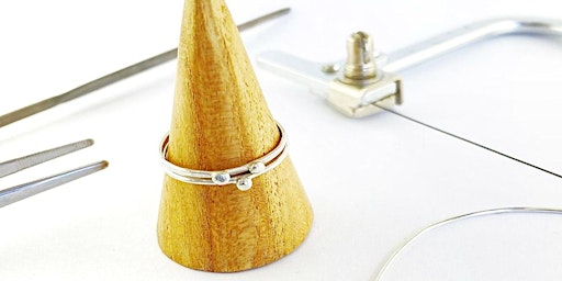 Imagem principal de Silversmithing Beginners Ring Workshop