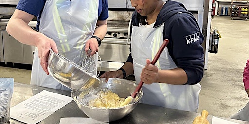 Image principale de Young Professionals - Intro to Cupcake Decorating at Daily Bread