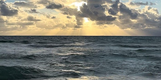 Imagem principal de Sunrise Beach Yoga & Meditation