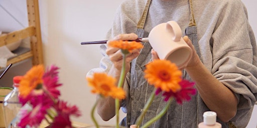 Imagem principal de Ceramic Mug Painting Workshop in Amsterdam