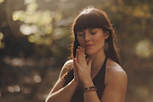 Immagine principale di Move, Breathe, Feel: An Evening of Yoga, Breath & Sound 