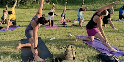 Image principale de Sunday Sessions Sunset Yoga