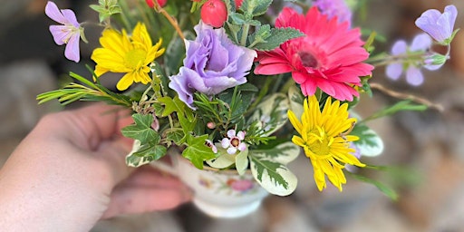 Primaire afbeelding van Build a Teacup Bouquet