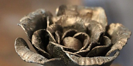 Beginner Blacksmith Flower Build primary image