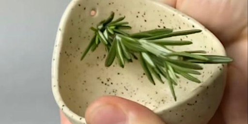 Mother's Day Two Hour Intro to Pottery wheel & clay making-Herb leader  primärbild
