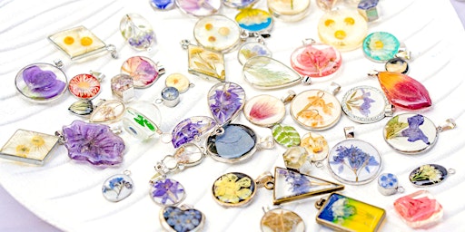 Resin Jewellery making workshop (ages 16 to 24) primary image