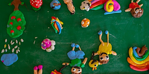 Queer Social Hand Sculpted Pottery for Rainbow Families  primärbild