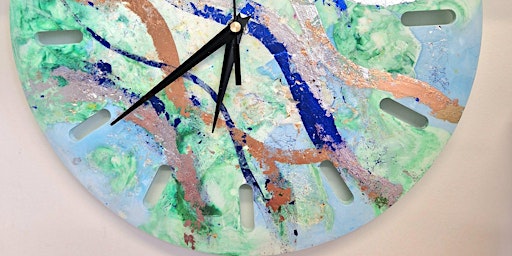 Clock making in Jesmonite  primärbild