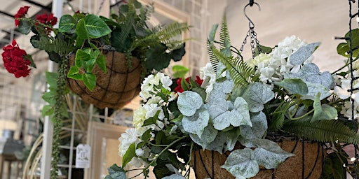 Immagine principale di Mother’s Day Hanging Basket Workshop @ 10am! 