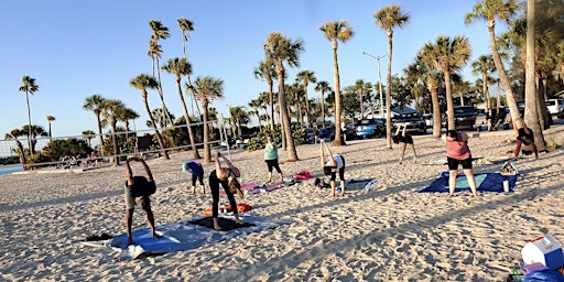 Imagem principal de Sunset Beach Yoga
