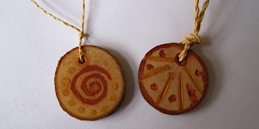 Primaire afbeelding van HIP kinderworkshop: prehistorische amulet maken (6-12jr.)