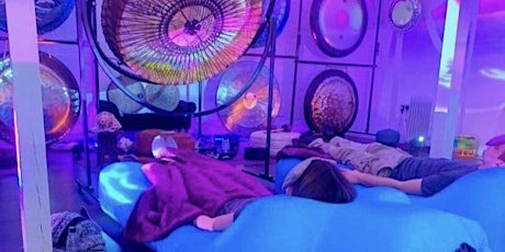Immersive Sound Bath Meditation in the Gong Academy