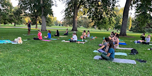 Imagem principal do evento Hey Let's Yoga Monday Yoga | Harvard Gulch Park 2024