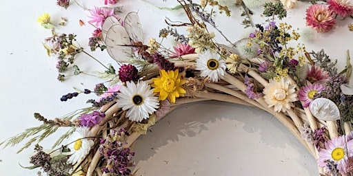 Summer dried flower wreath workshop in Canterbury