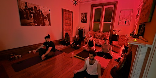 Imagem principal do evento Yoga & Qi Gong at the Magic Mansion