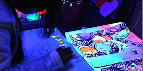 Glow-tastic UV Childrens Art Class