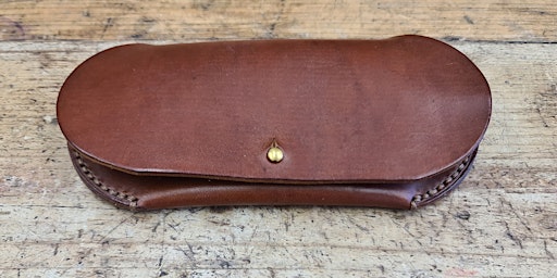 Primaire afbeelding van Leather Masterclass: Make a classic leather sunglasses case