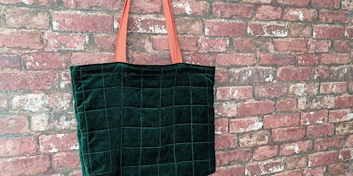 Make a large tote bag using up-cycled fabrics  primärbild