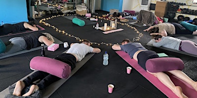 Imagem principal do evento Cacao Circle with Restorative Yoga