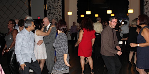 Imagem principal do evento Singles Dance Party + 40 crowd @ The Grand Luxe Ballroom