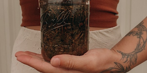 Image principale de Spring Medicine-Making: Herbal Vinegar Workshop
