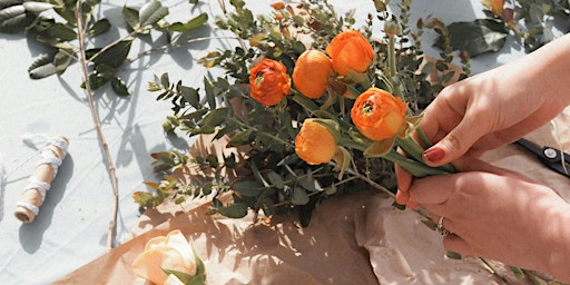 Imagem principal de Bloom and Balance: Cultivating Mental Wellness with Flowers