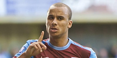 Image principale de An Evening With Gabby Agbonlahor & 2 Course Dinner @ Millennium Point
