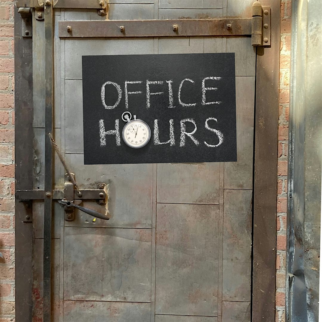Instructor Office Hours CHICAGO