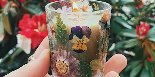Primaire afbeelding van Make Your Own  Grief Ritual Votive  with Pressed Flowers