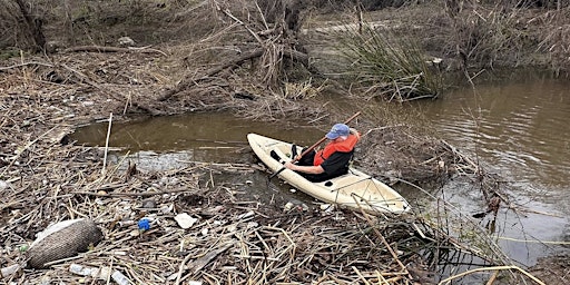 Imagen principal de Mission Valley Kayak and River Bank Clean-Up