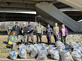 Trash removal at Belle Haven Park primary image
