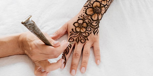 Expressing Your Super Fandom with Henna primary image