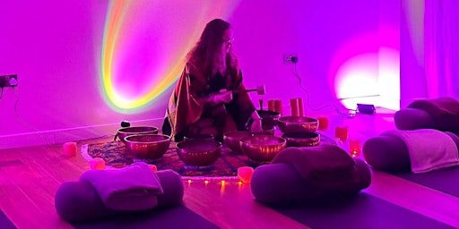 Primaire afbeelding van Somatic Alchemy Yoga & Sound Healing + picnic and tea in the park