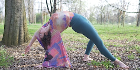 Yoga hatha flow al parco