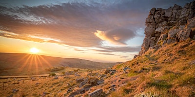 Hauptbild für Evening Hike | Windgather Rocks | 9km | Women Only