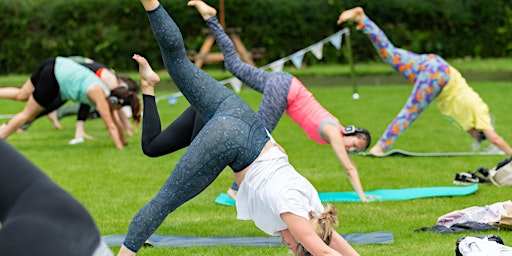 Imagem principal do evento Family-Friendly Yoga in Shillington Gardens